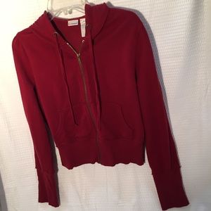 Juniors Sweat-top with hood.